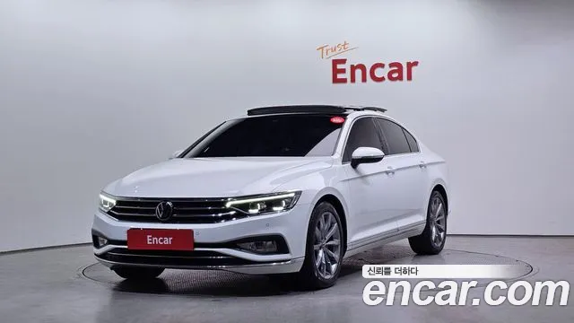 Volkswagen Passat 2022 — photo 1