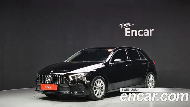 Mercedes-Benz A-Class 2020 — photo 1