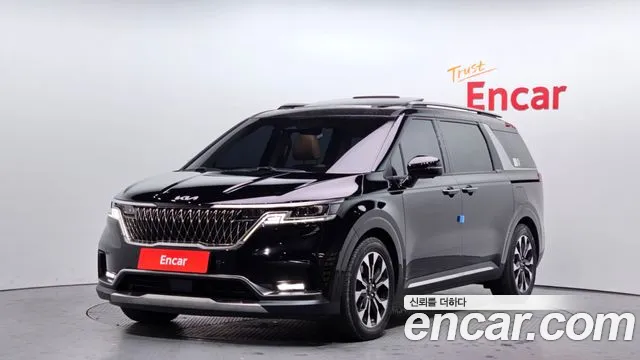 Kia Canival 2023 — photo 1