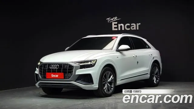 Audi Q8 2021 — photo 1