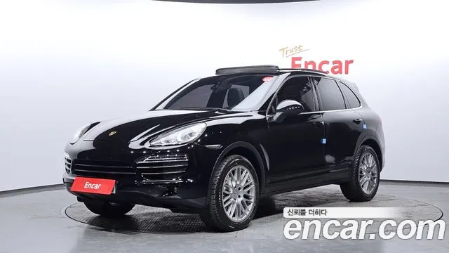 Porsche Cayenne 2012 — photo 1