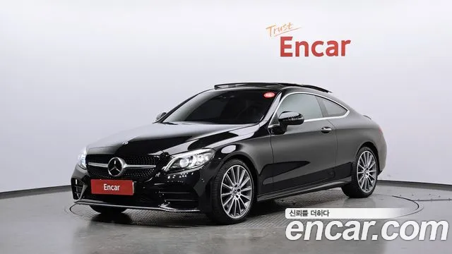 Mercedes-Benz C-Class 2023 — photo 1