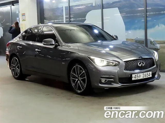 Infiniti Q50 2014 — photo 1