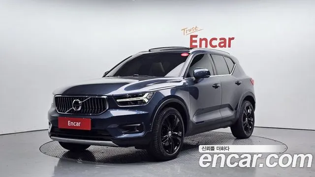 Volvo XC40 2021 — photo 1
