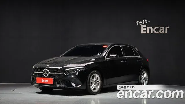Mercedes-Benz A-Class 2025 — photo 1