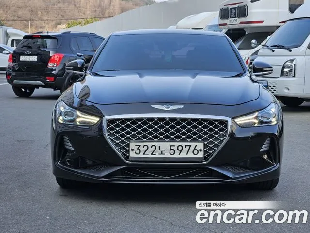 Genesis G70 2018 — photo 1