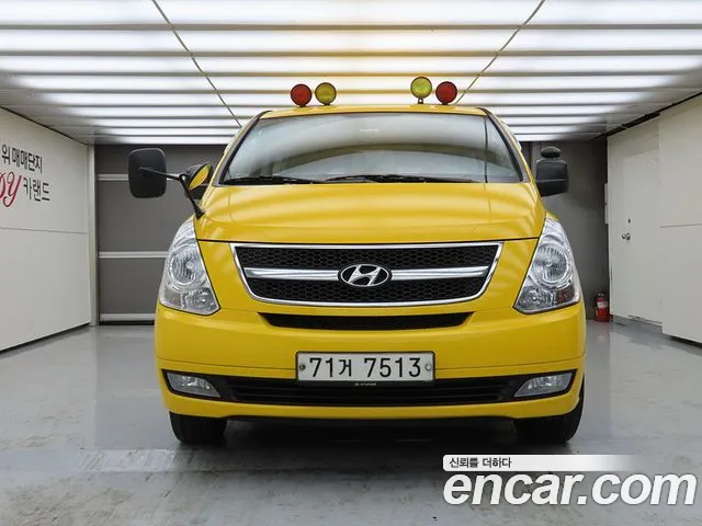 Hyundai Starex 2015 — photo 1