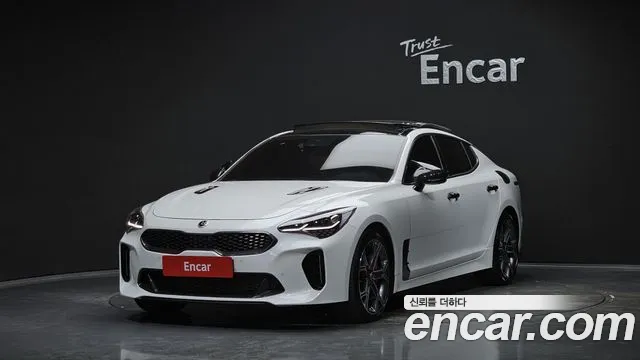 Kia Stinger 2018 — photo 1