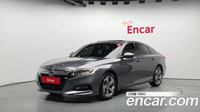 Honda Accord 2019 — photo 1