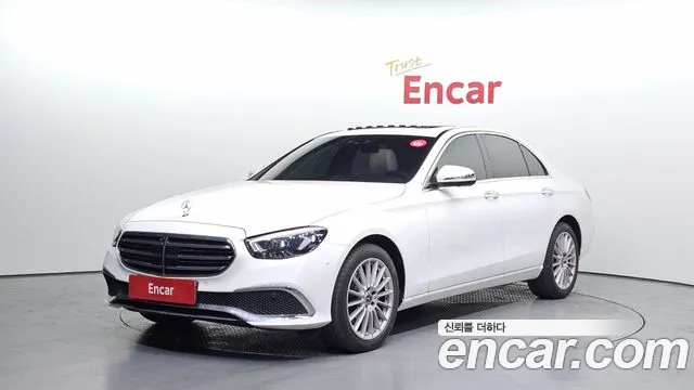 Mercedes-Benz E-Class 2022 — photo 1
