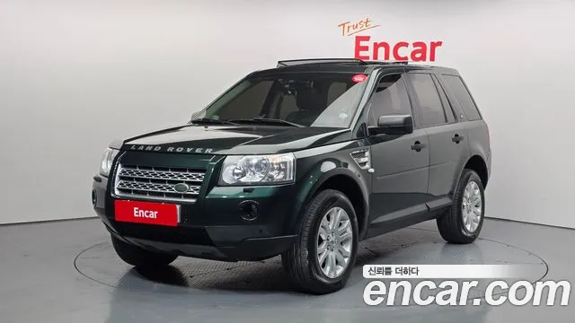 Land Rover Freelander 2010 — photo 1