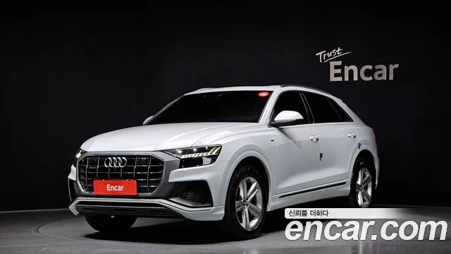 Audi Q8 2020 — photo 1