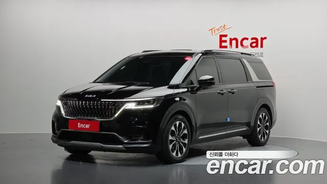 Kia Canival 2023 — photo 1