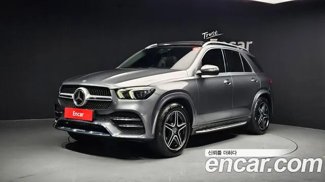 Mercedes-Benz GLE-Class 2021 — photo 1