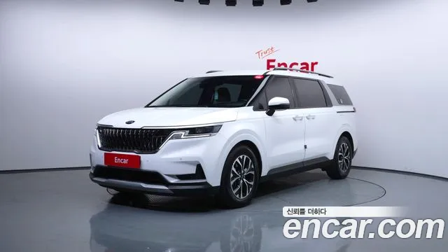 Kia Canival 2021 — photo 1