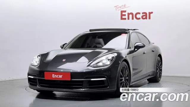 Porsche Panamera 2018 — photo 1