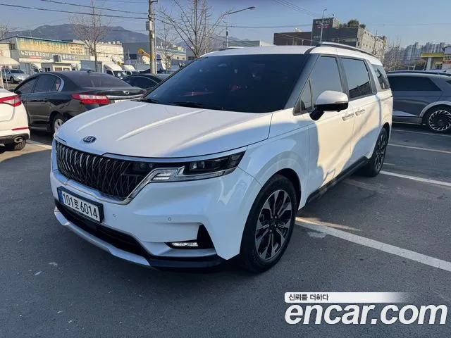 Kia Canival 2021 — photo 1