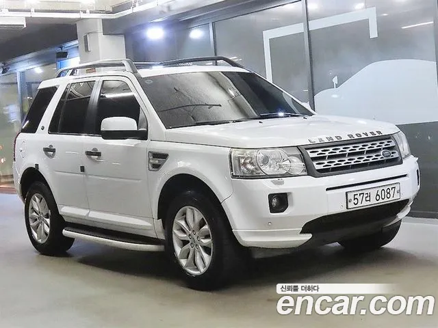 Land Rover Freelander 2012 — photo 1