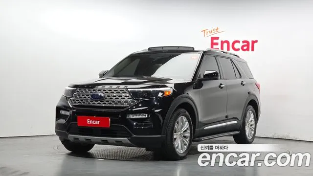 Ford Explorer 2022 — photo 1
