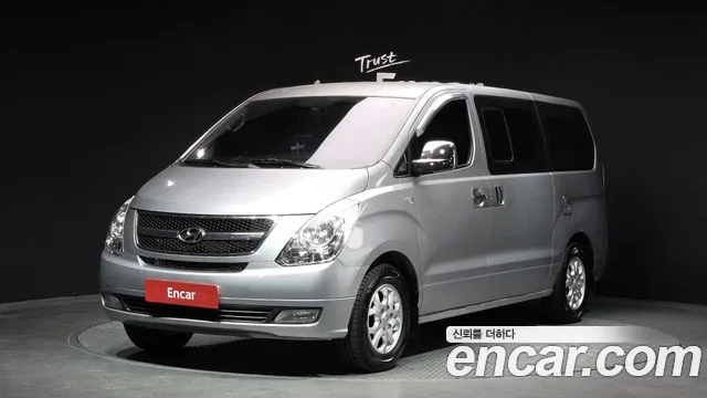 Hyundai Starex 2015 — photo 1