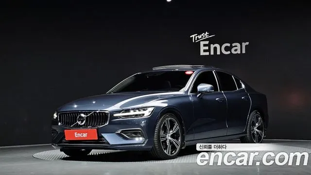 Volvo S60 2020 — photo 1