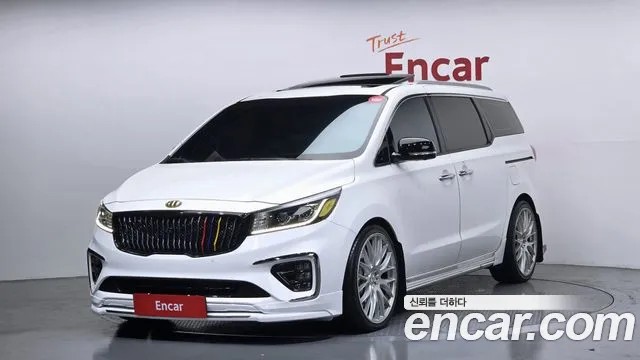 Kia Canival 2019 — photo 1