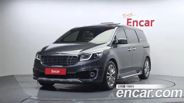 Kia Canival 2016 — photo 1