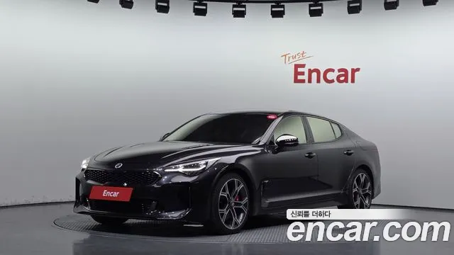 Kia Stinger 2018 — photo 1