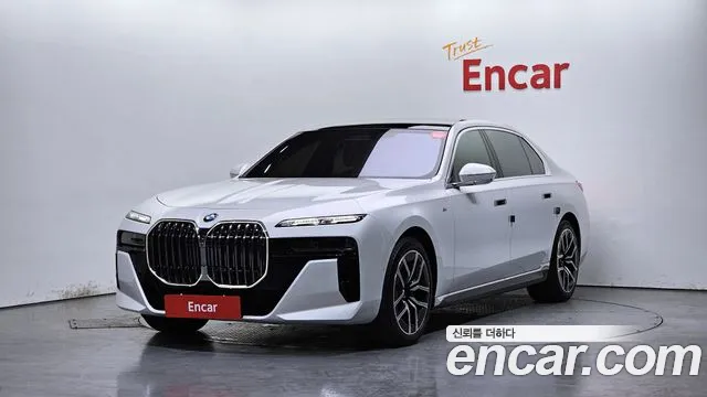 BMW 7-Series 2024 — photo 1