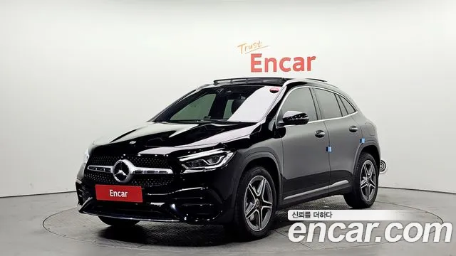 Mercedes-Benz GLA-Class 2021 — photo 1