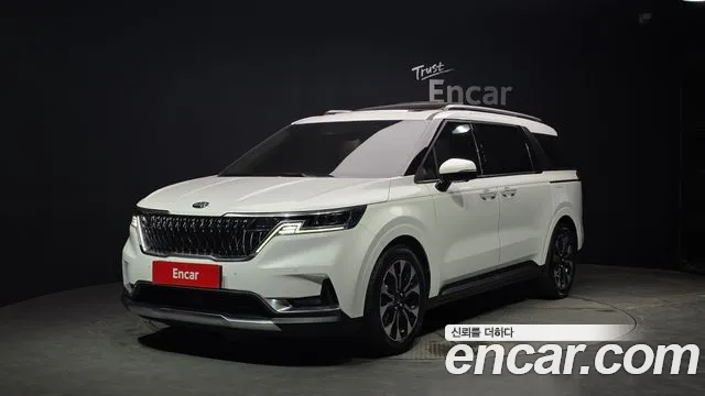 Kia Canival 2021 — photo 1