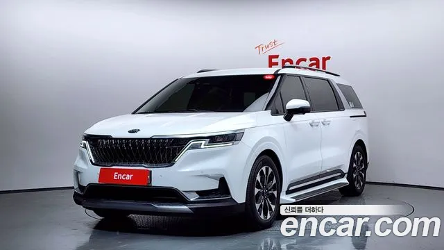 Kia Canival 2021 — photo 1