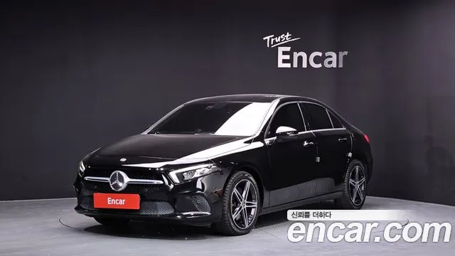 Mercedes-Benz A-Class 2020 — photo 1