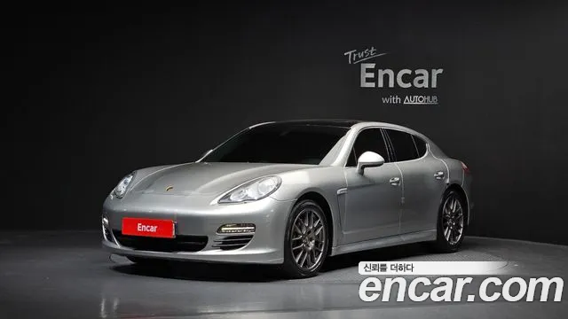 Porsche Panamera 2010 — photo 1