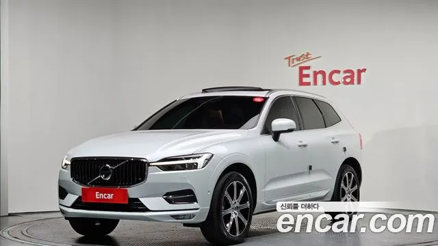 Volvo XC60 2021 — photo 1