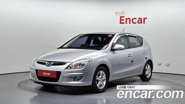 Hyundai i30 2009 — photo 1