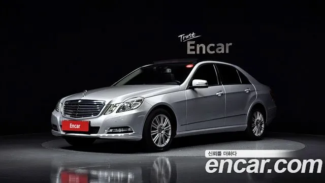 Mercedes-Benz E-Class 2012 — photo 1