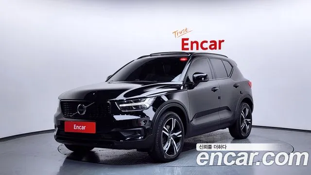 Volvo XC40 2019 — photo 1