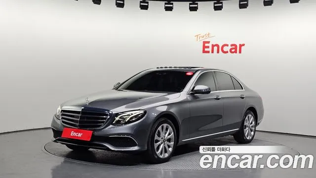 Mercedes-Benz E-Class 2020 — photo 1