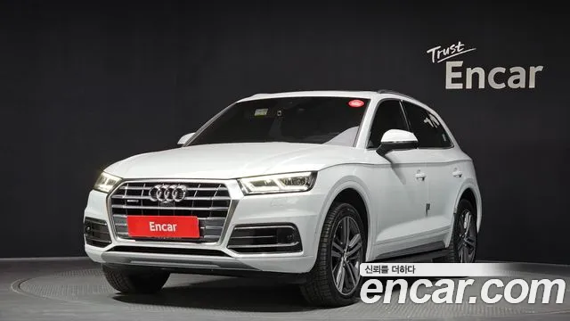 Audi Q5 2020 — photo 1