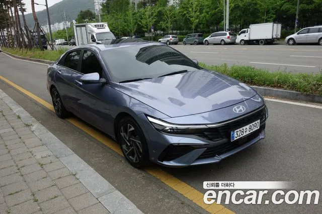 Hyundai AVANTE 2024 — photo 1