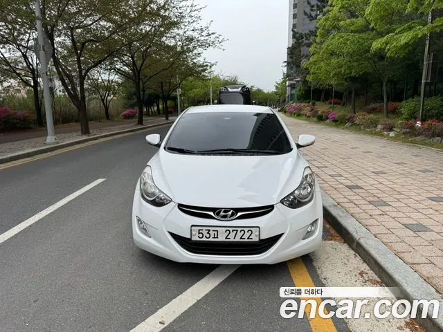Hyundai AVANTE 2012 — photo 1