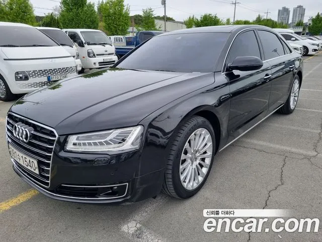 Audi A8 2015 — photo 1