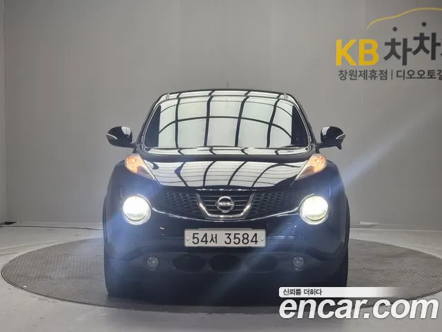 Nissan Juke 2010 — photo 1