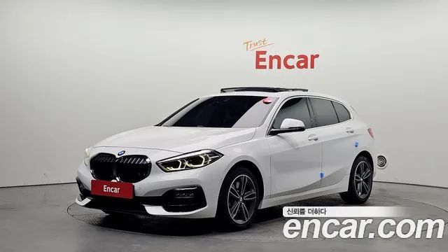 BMW 1-Series 2021 — photo 1