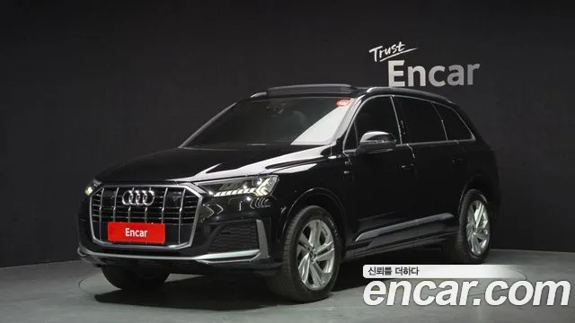 Audi Q7 2022 — photo 1