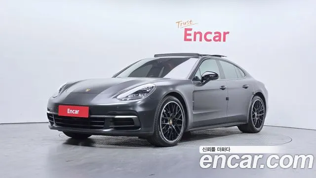 Porsche Panamera 2018 — photo 1