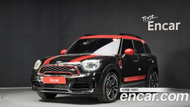 Mini Countryman 2018 — photo 1