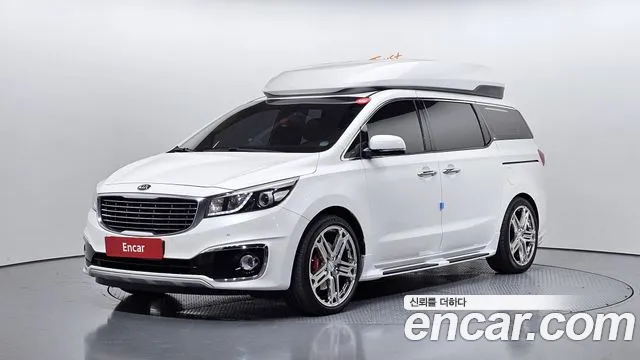 Kia Canival 2015 — photo 1