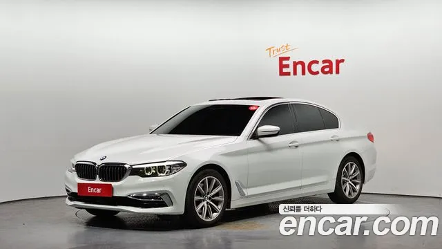 BMW 5-Series 2019 — photo 1